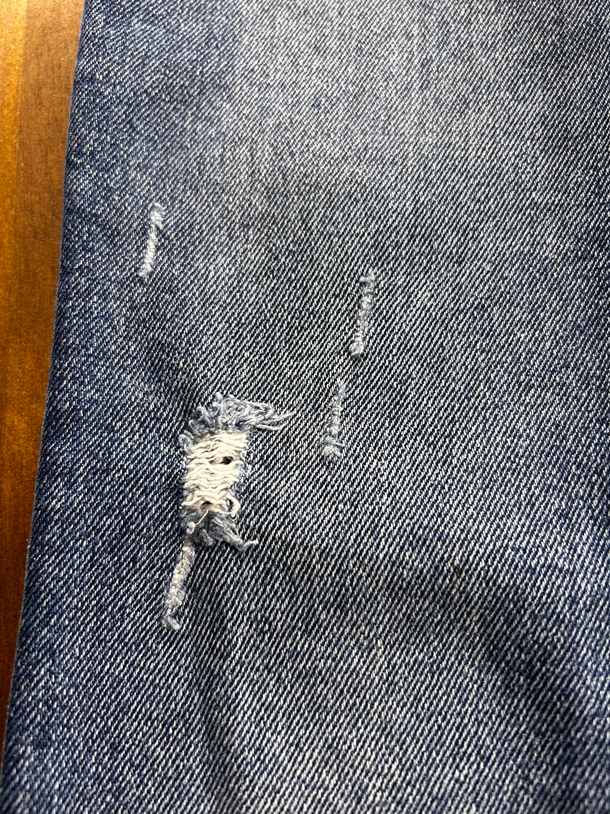 Pantalón vaquero Levi's 721 Vintage High Rise Skinny - Talla W23 L32 (Distressed)