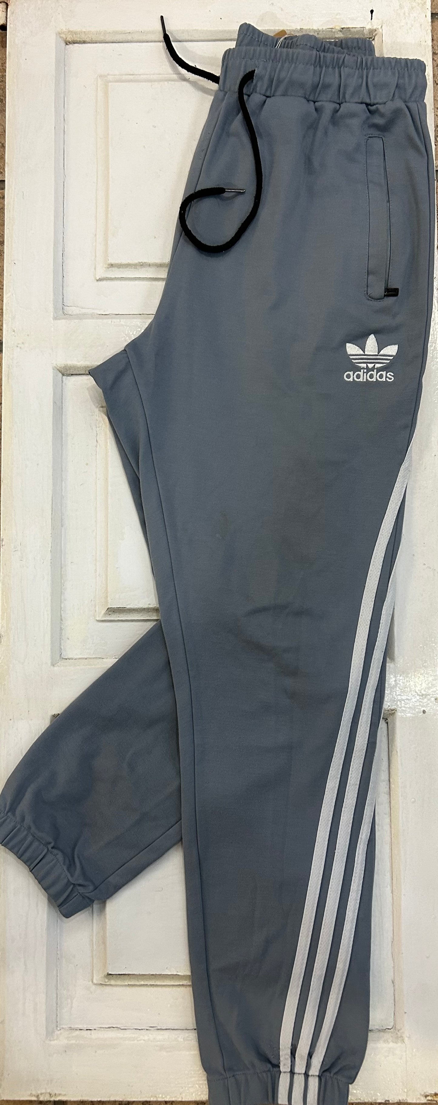 Pantalón deportivo Adidas