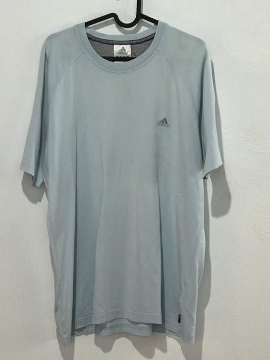 Camiseta Adidas azul cielo